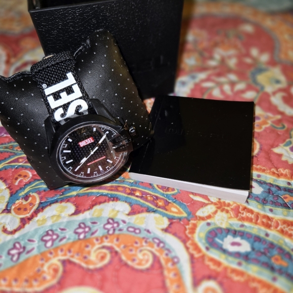 Watch Diesel Unisex Collection NWT $300 - Picture 2 of 6